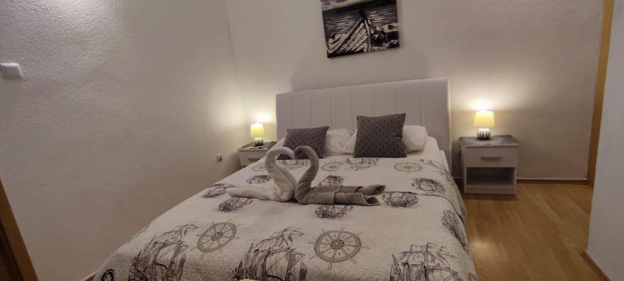 Apartment Burich Makarska Esterno foto
